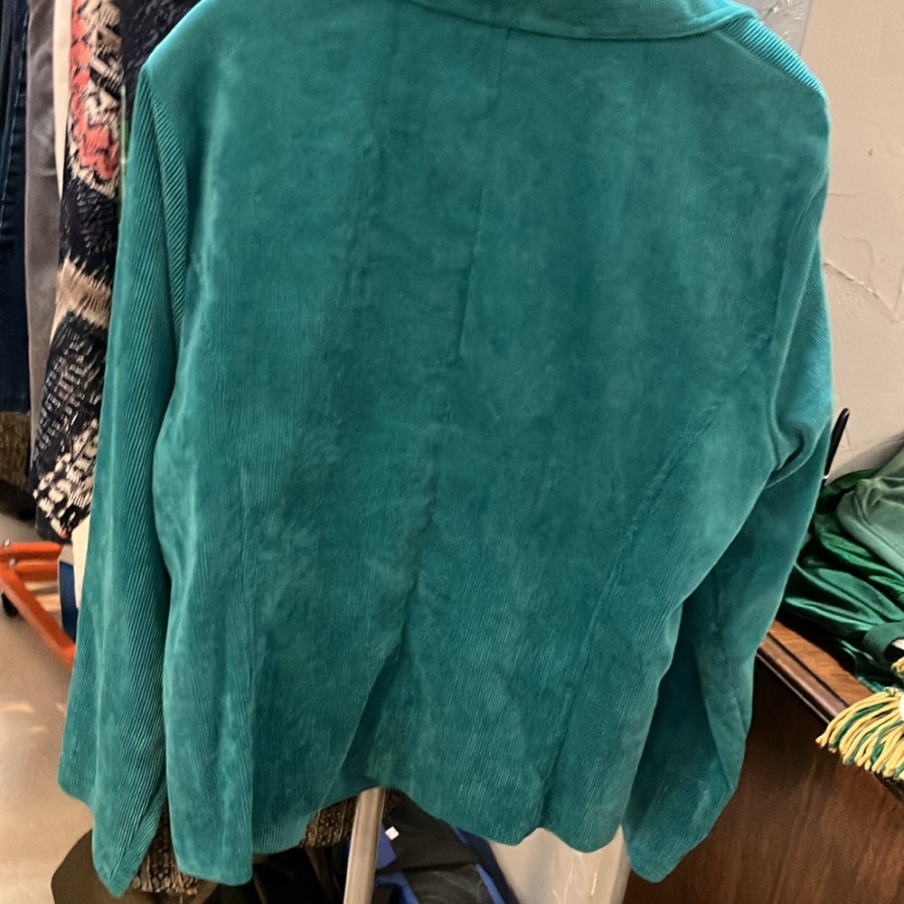 Ladies Green Button-Down Jacket Size Xl By Requir… - image 3